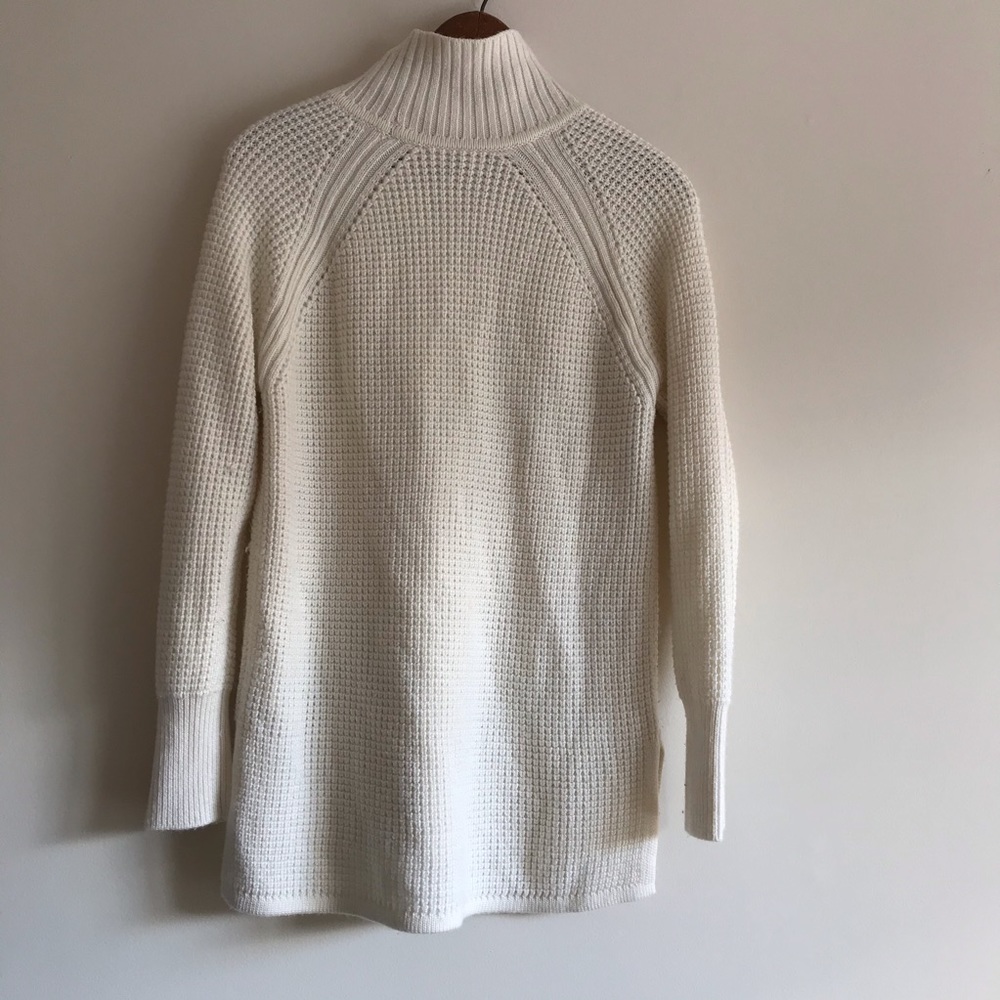 Banana Republic Sweater - Picture 2 of 4